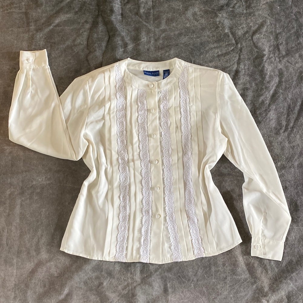 Vintage 80’s Kendra Scott cream blouse feminine bohemian cottagecore